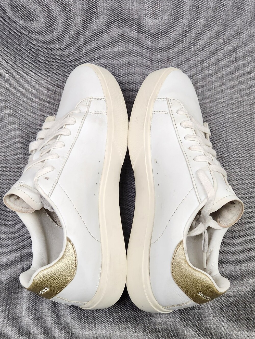 Skechers White Faux Leather Low Top Casual Sneakers. 9.5 - Picture 6 of 10